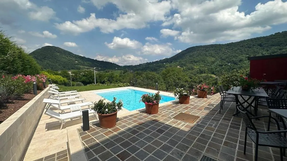 40 Min From The Dolomites Borgo Moretti -2 & Pool Tarzo 0*,  Olaszország